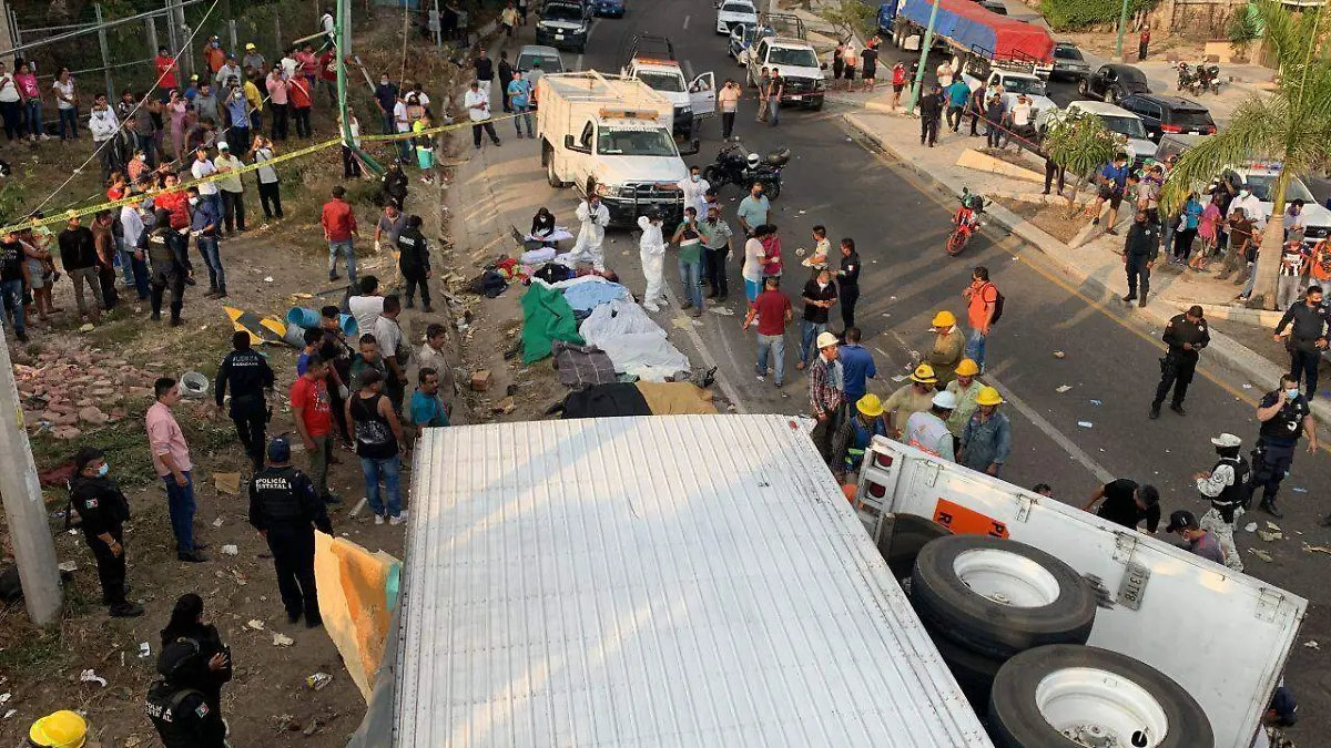 Mayoría de migrantes en accidente de Chiapas eran de Guatemala FGR